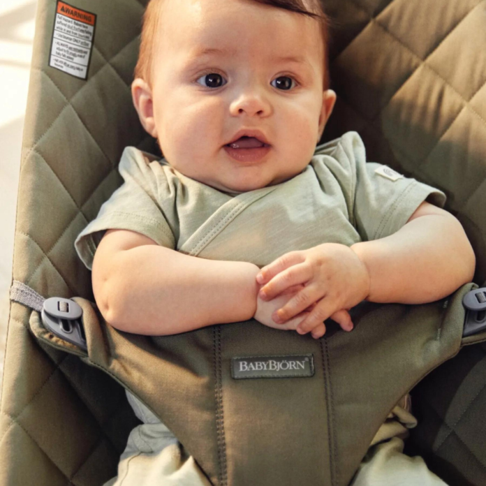 Balansoar Bliss BabyBjorn Black din tesatura matlasata cu aspect Clasic