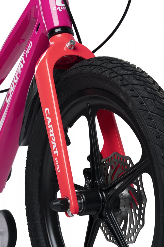 Bicicleta pentru copii Carpat PRO C16144B 16 inch FucsiaRoz 4-6 ani Cadru aluminiu cu Suspensie, Frane mecanice disc, Aparatoare lant, Janta Magneziu, Aparatori noroi fataspate, Sonerie