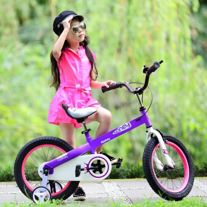 Bicicleta pentru copii Royal Baby Honey Children Mov 14 inch, Frana fata C-Brake, Frana spate Torpedo, Roti Ajutatoare, varsta 3-5 ani Bicicleta pentru copii Royal Baby Honey Children Mov 14 inch, Frana fata C-Brake, Frana spate Torpedo, Roti Ajutatoare, varsta 3-5 ani