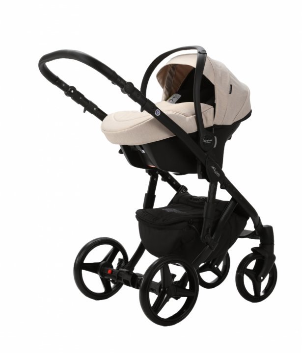 Carucior 3 in 1 pentru copii Adamex Barletta Full Linen TD2 Sweet Amaretto cu scaun auto iSize, landou reglabil, parte sport reglabila pana la orizontala, cadru cu suspensii Carucior 3 in 1 pentru copii Adamex Barletta Full Linen TD2 Sweet Amaretto cu scaun auto iSize, landou reglabil, parte sport reglabila pana la orizontala, cadru cu suspensii