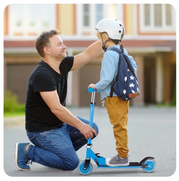 Trotineta pliabila si reglabila pentru copii Malplay Blue, echipata cu lumini LED