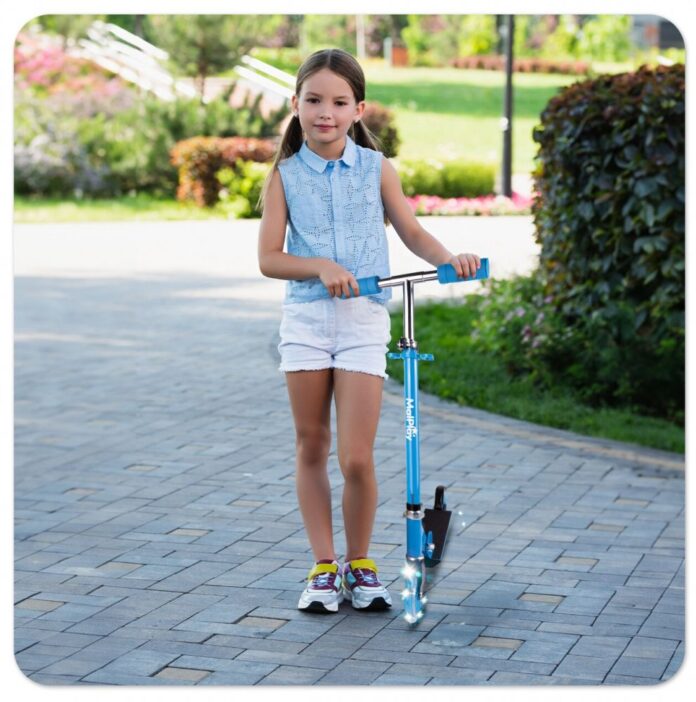 Trotineta pliabila si reglabila pentru copii Malplay Blue, echipata cu lumini LED