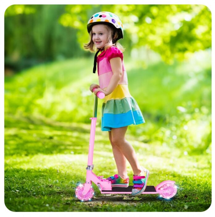 Trotineta pliabila si reglabila pentru copii Malplay Pink, cu lumini LED Trotineta pliabila si reglabila pentru copii Malplay Pink, cu lumini LED