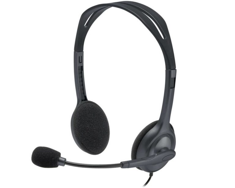 Casti cu microfon Logitech H111, jack 3.5mm, lungime cablu 2.35m, sensibilitate casti 100dB +/-3dB, impedanta 32 ohm, negru
