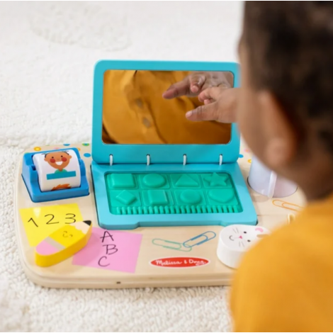 Laptop din lemn de jucarie pentru toddleri Laptop din lemn de jucarie pentru toddleri