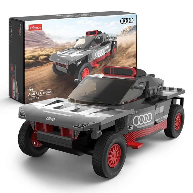 MASINUTA CONSTRUIBILA AUDI RS Q E TRON SCARA 1 LA 30