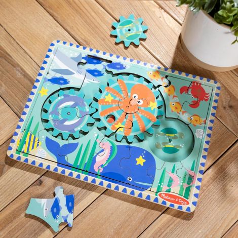 Puzzle educativ din lemn, cu rotite dintate, Oceanul, 8 piese, pentru copii 3 ani+, Melissa&Doug 31003 Puzzle educativ din lemn, cu rotite dintate, Oceanul, 8 piese, pentru copii 3 ani+, Melissa&Doug 31003