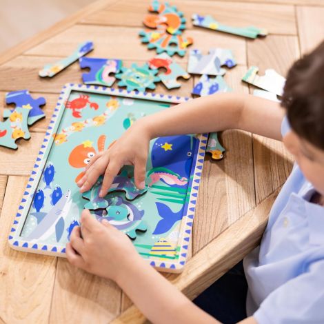 Puzzle educativ din lemn, cu rotite dintate, Oceanul, 8 piese, pentru copii 3 ani+, Melissa&Doug 31003 Puzzle educativ din lemn, cu rotite dintate, Oceanul, 8 piese, pentru copii 3 ani+, Melissa&Doug 31003