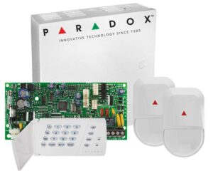 Sistem de alarma 2 zone Paradox SP4000+K636+2xNV5, cu tastatura LED si 2 detectori NV5 Sistem de alarma 2 zone Paradox SP4000+K636+2xNV5, cu tastatura LED si 2 detectori NV5